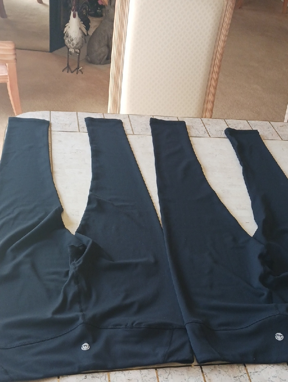 YOGA PANTS/LEGGINGS,  2 NEW PAIRS,SZ M,,BLACK,,BRAND NEW